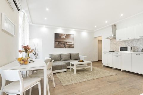 Elias & Casa Flores apartments